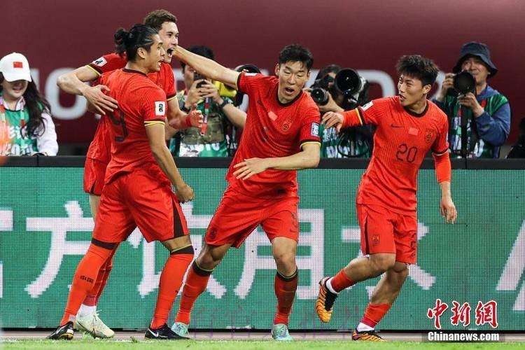 世预赛中国队1:1战平泰国队